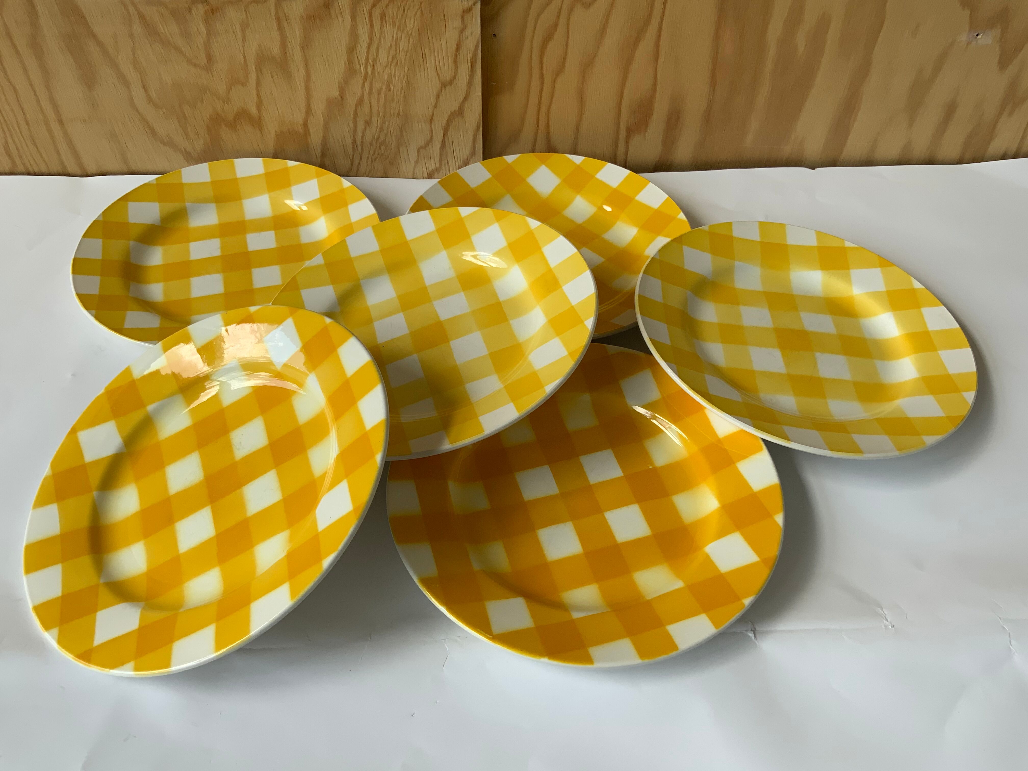 Flat checkered plates