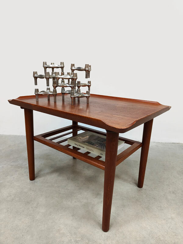 Table basse en teck scandinave vintage, table d'appoint Holger Georg Jensen Kubus