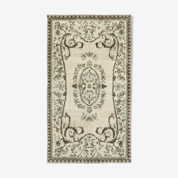 Handmade contemporary turkish 1970s 164 cm x 281 cm grey carpet