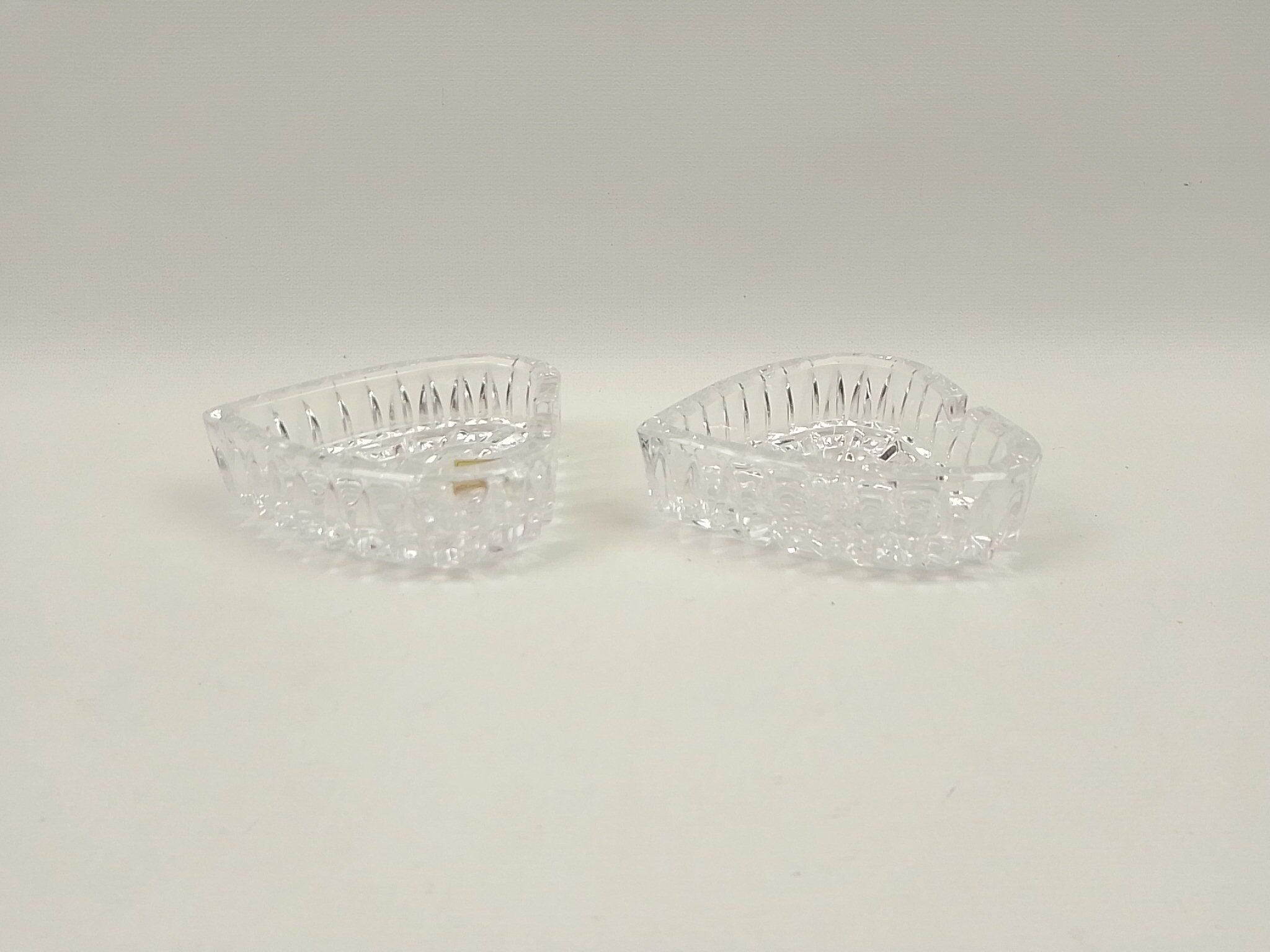 Lot of 2 crystal ashtrays transparent heart shape