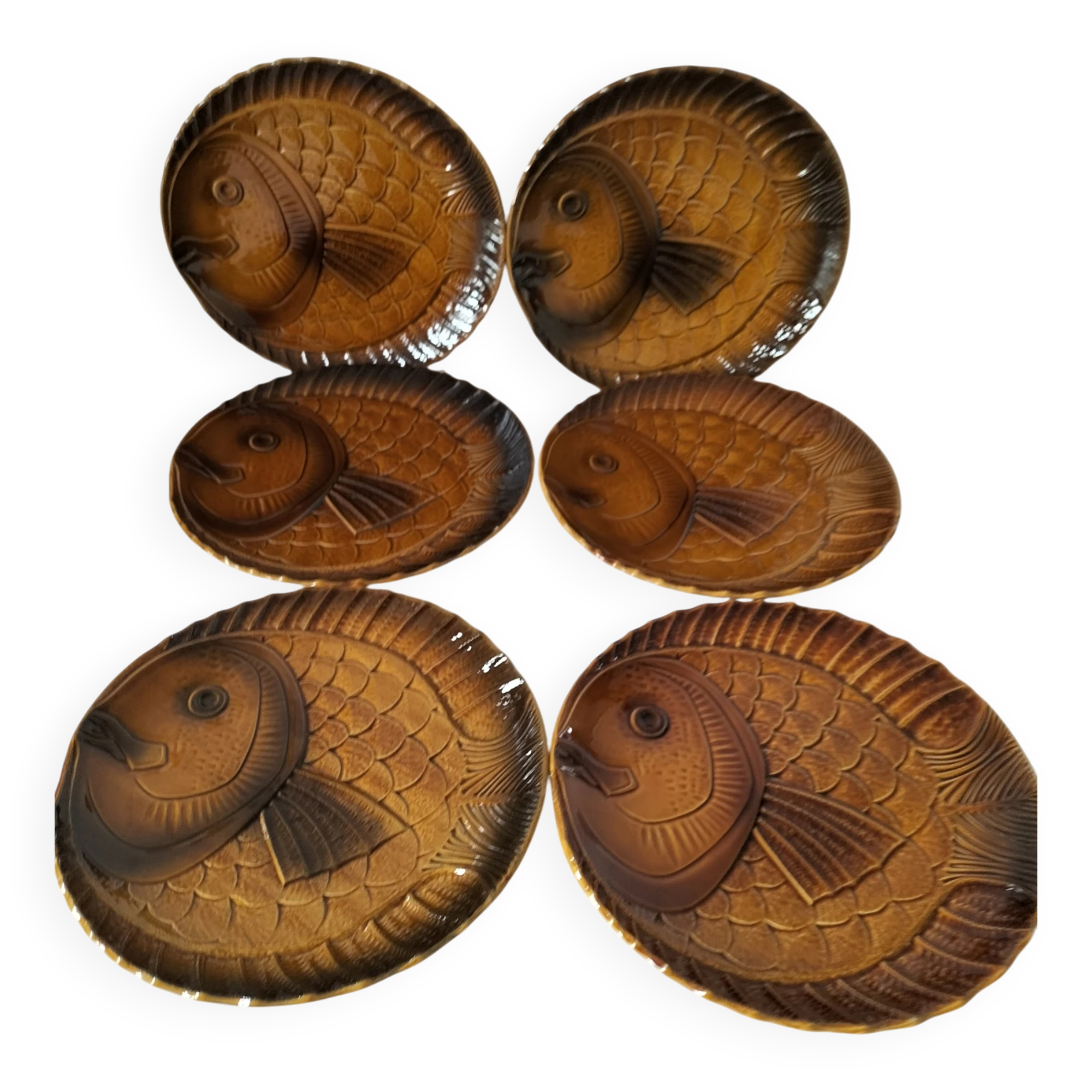6 antique fish barbotine plates – Saint-Clément