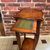 Pretty little vintage pedestal side table