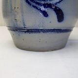 Alsaces Betschdorf stoneware flower pot, gray blue