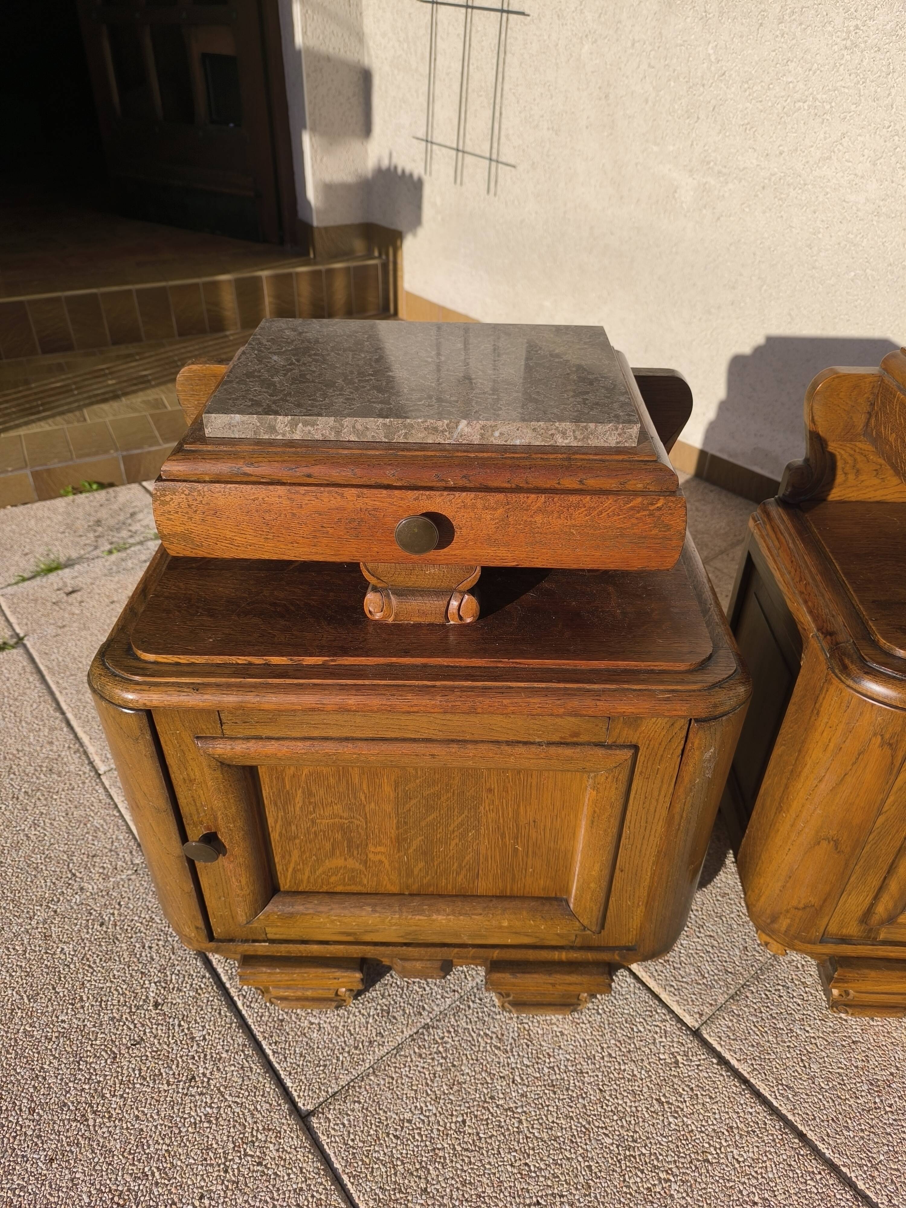 Set of 2 marble and wood bedside tables