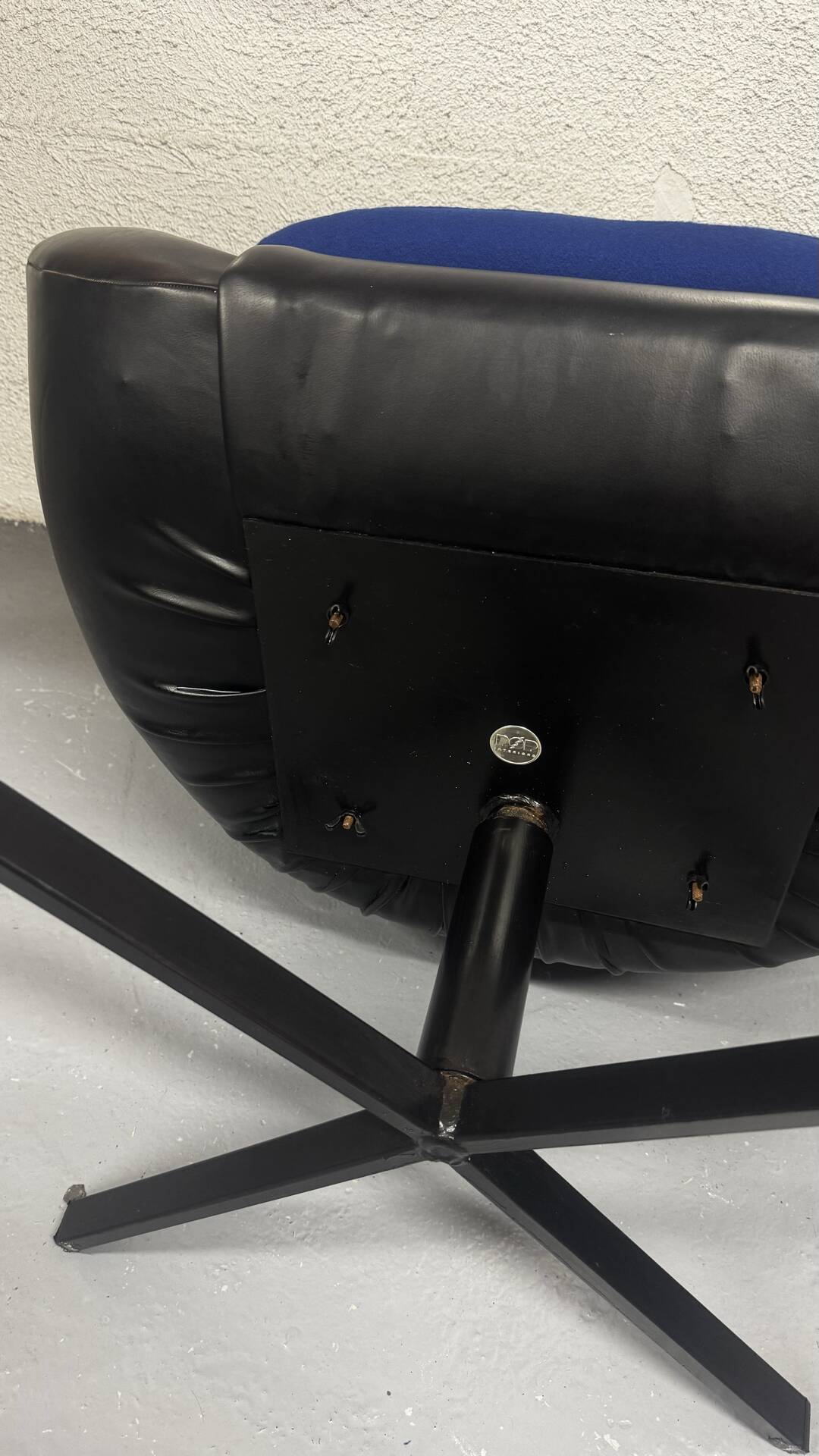 1970s swivel Orbital armchair