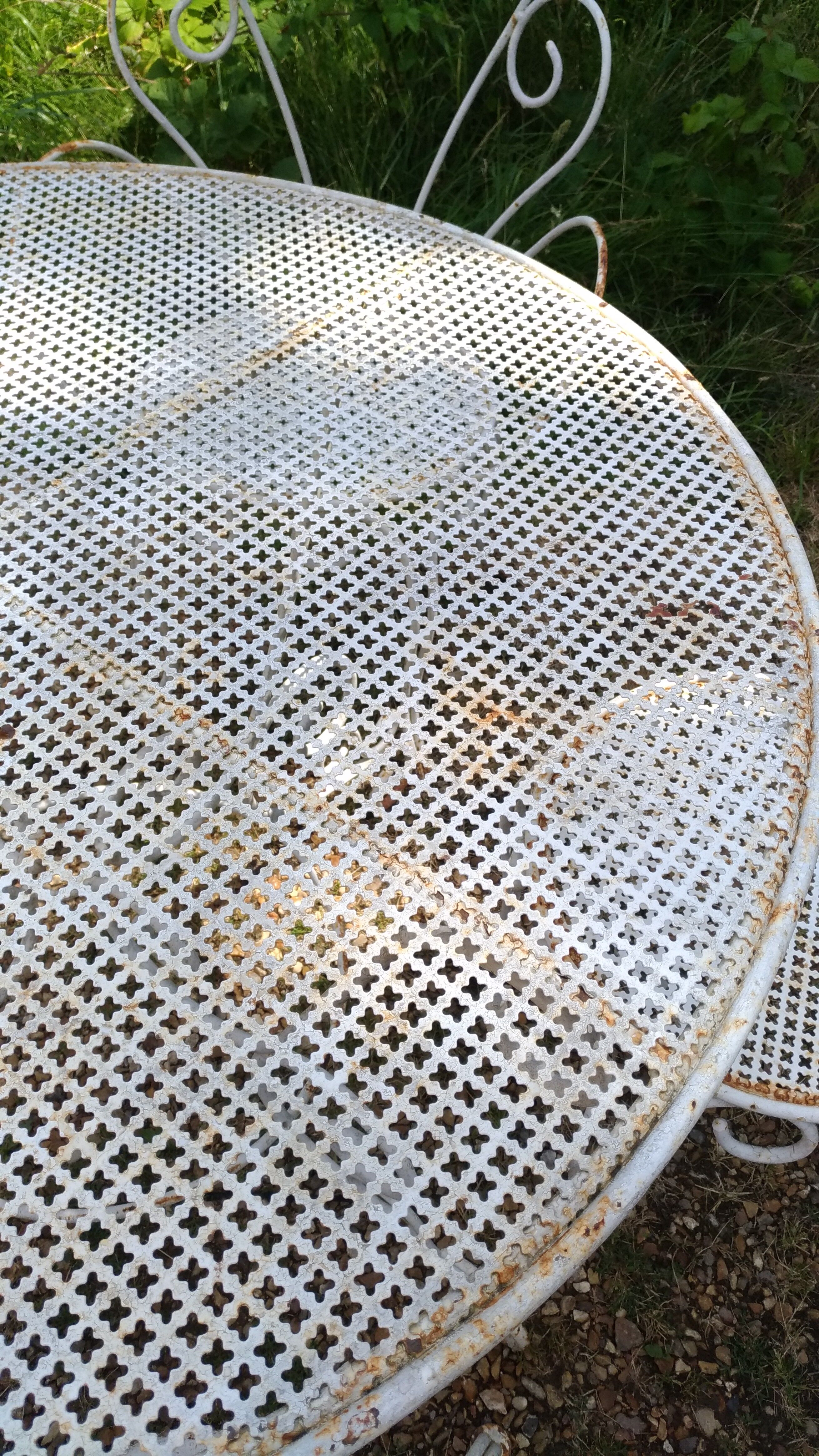 Garden furniture in iron