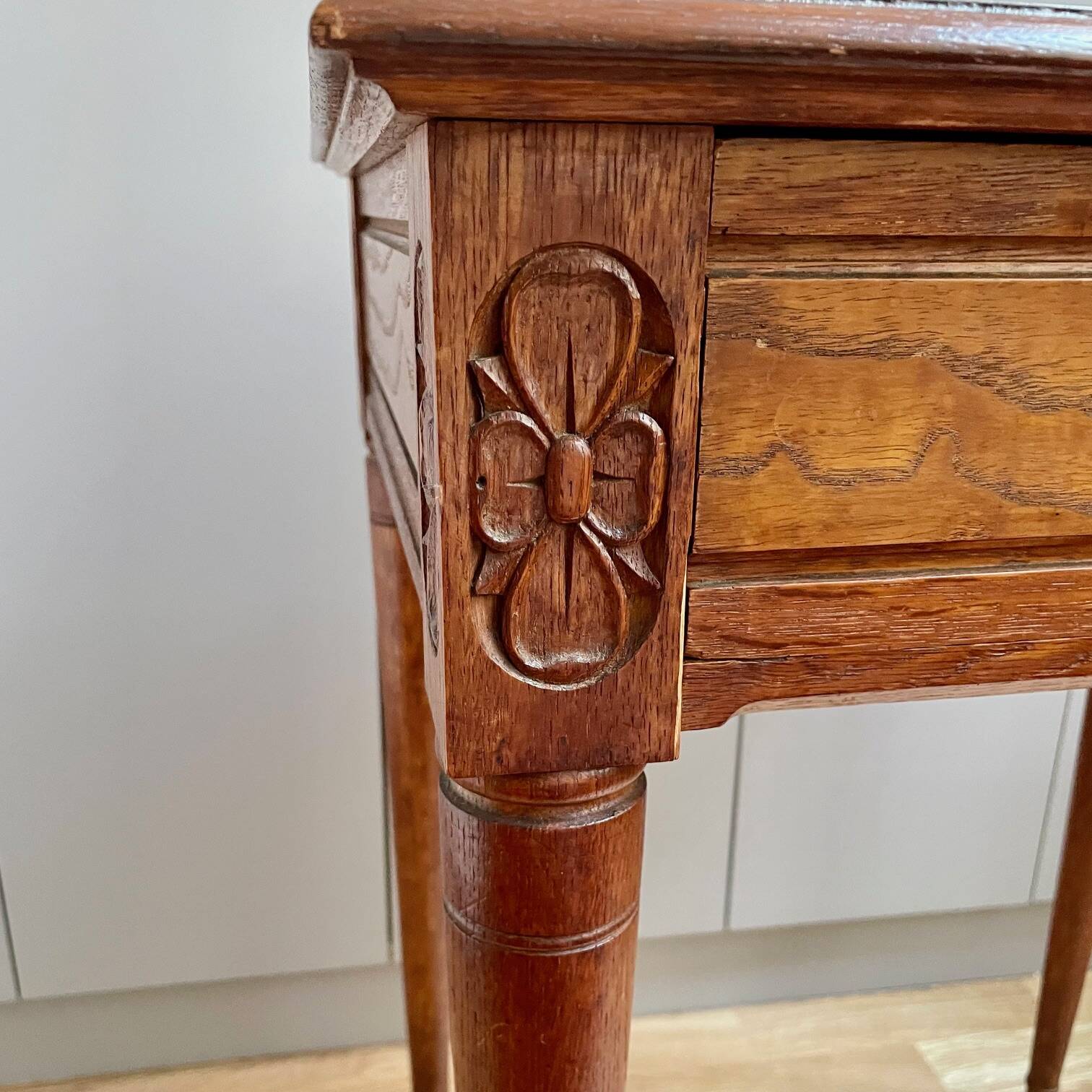 Small living room side table in solid cherry and veneer, Louis XVI style