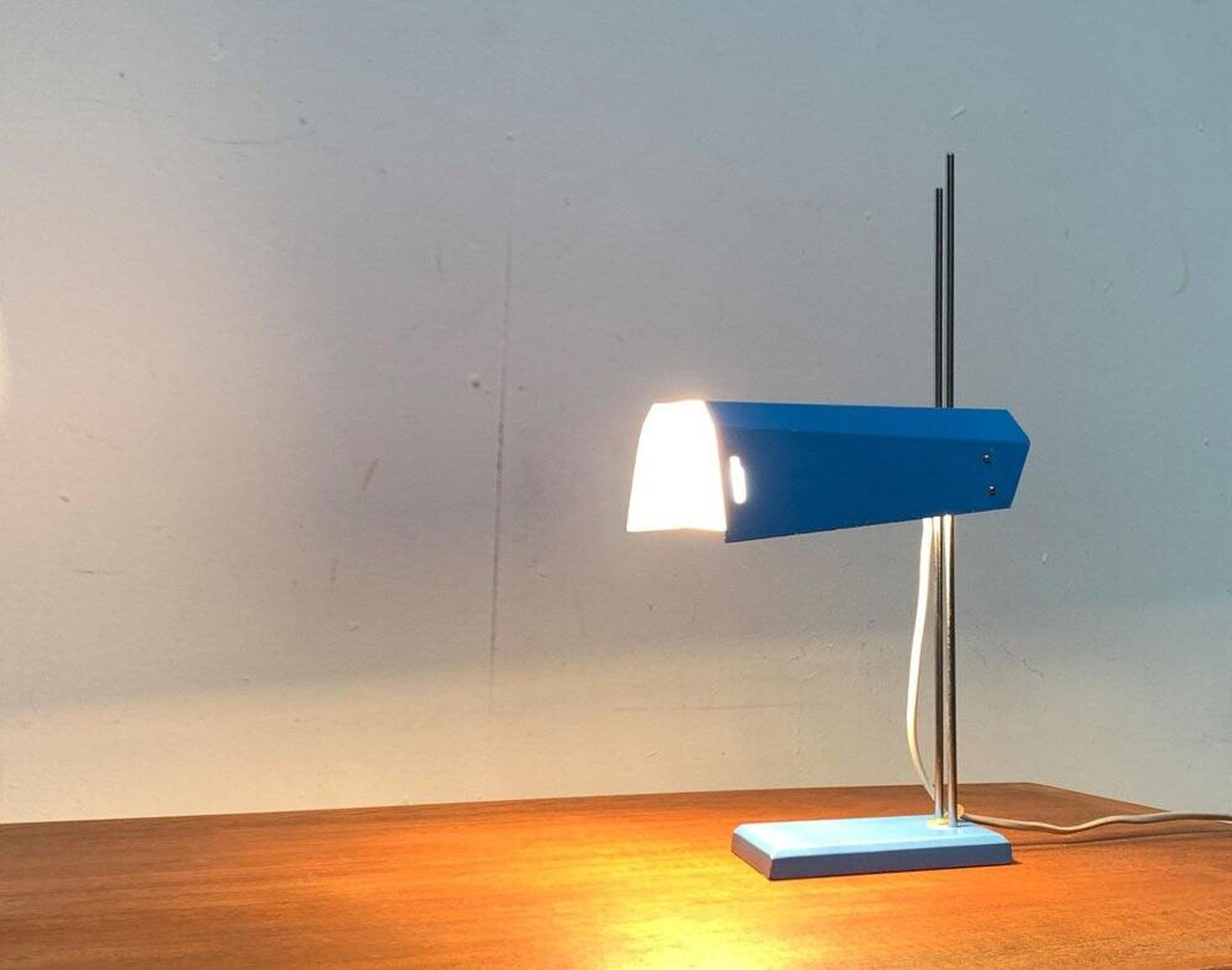 Mid-century minimalist table lamp TYP L 192-1353 by Josef Hurka for Lidokov, 1960s.