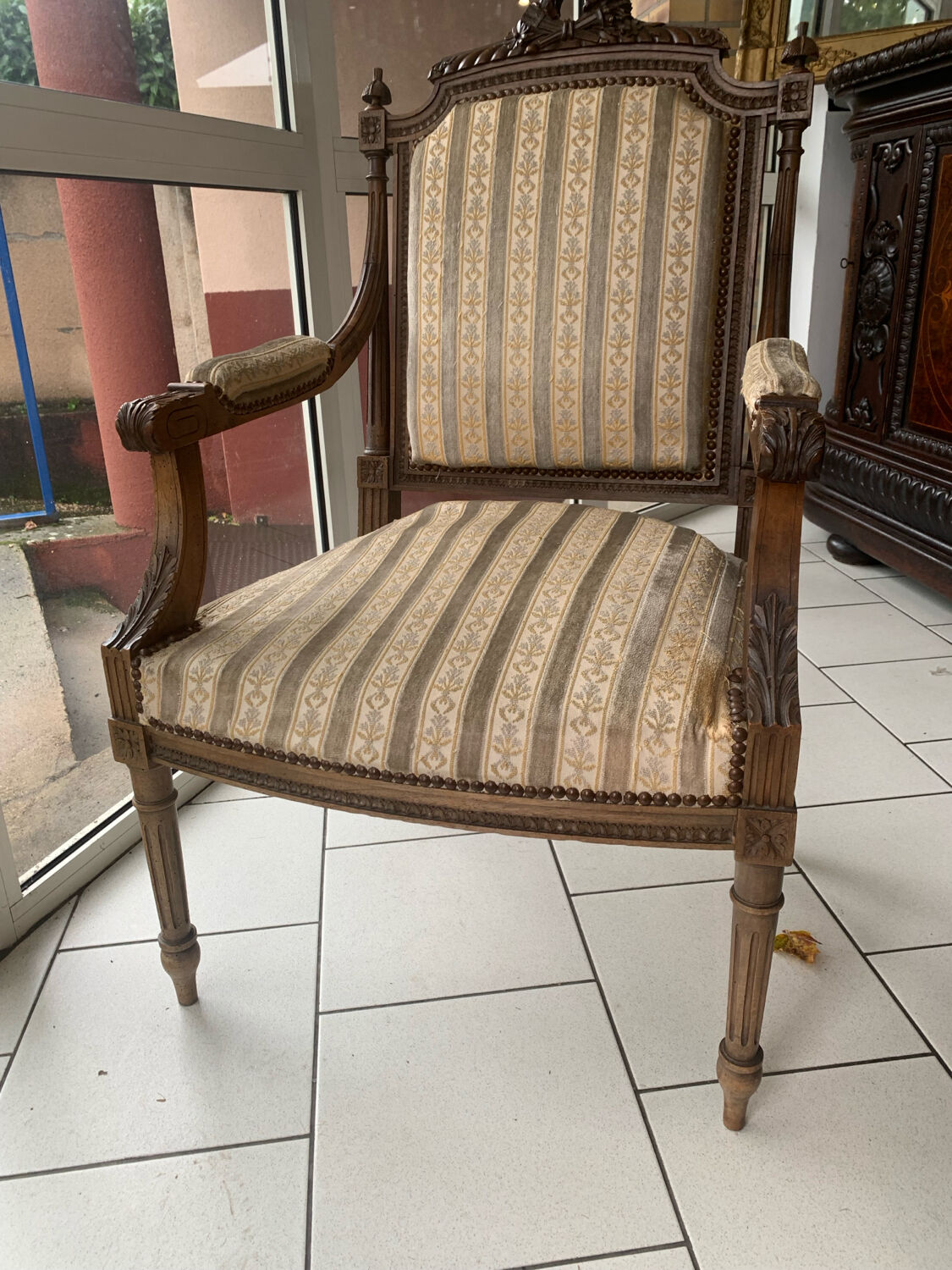 Paire fauteuil, style Louis XVI circa 1900