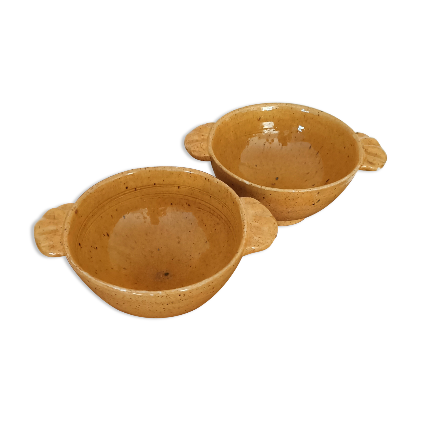 Duo of stoneware bowls