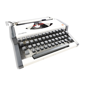 Typewriter, olympia traveller luxury  white