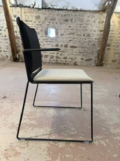 20 tables Ibebi Galileo et 20 chaises Tosca