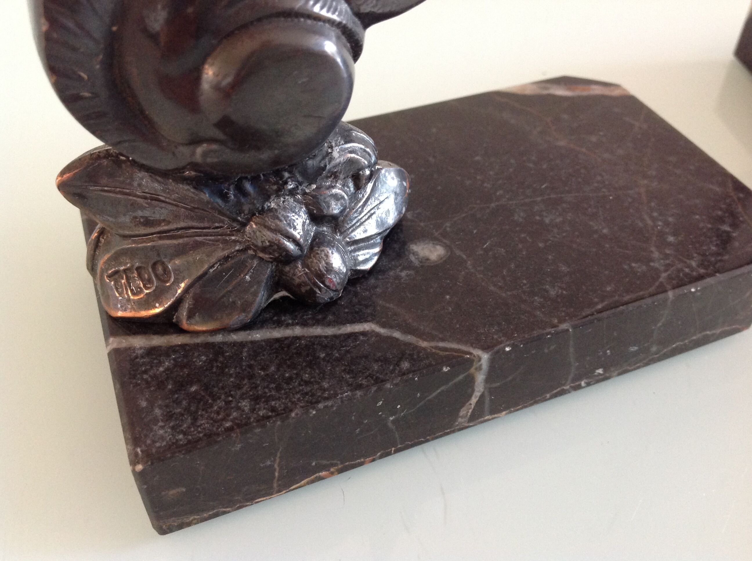 Bookebds ecureils by Tedo style art deco years 30-40