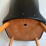 Chaise noire pieds compas