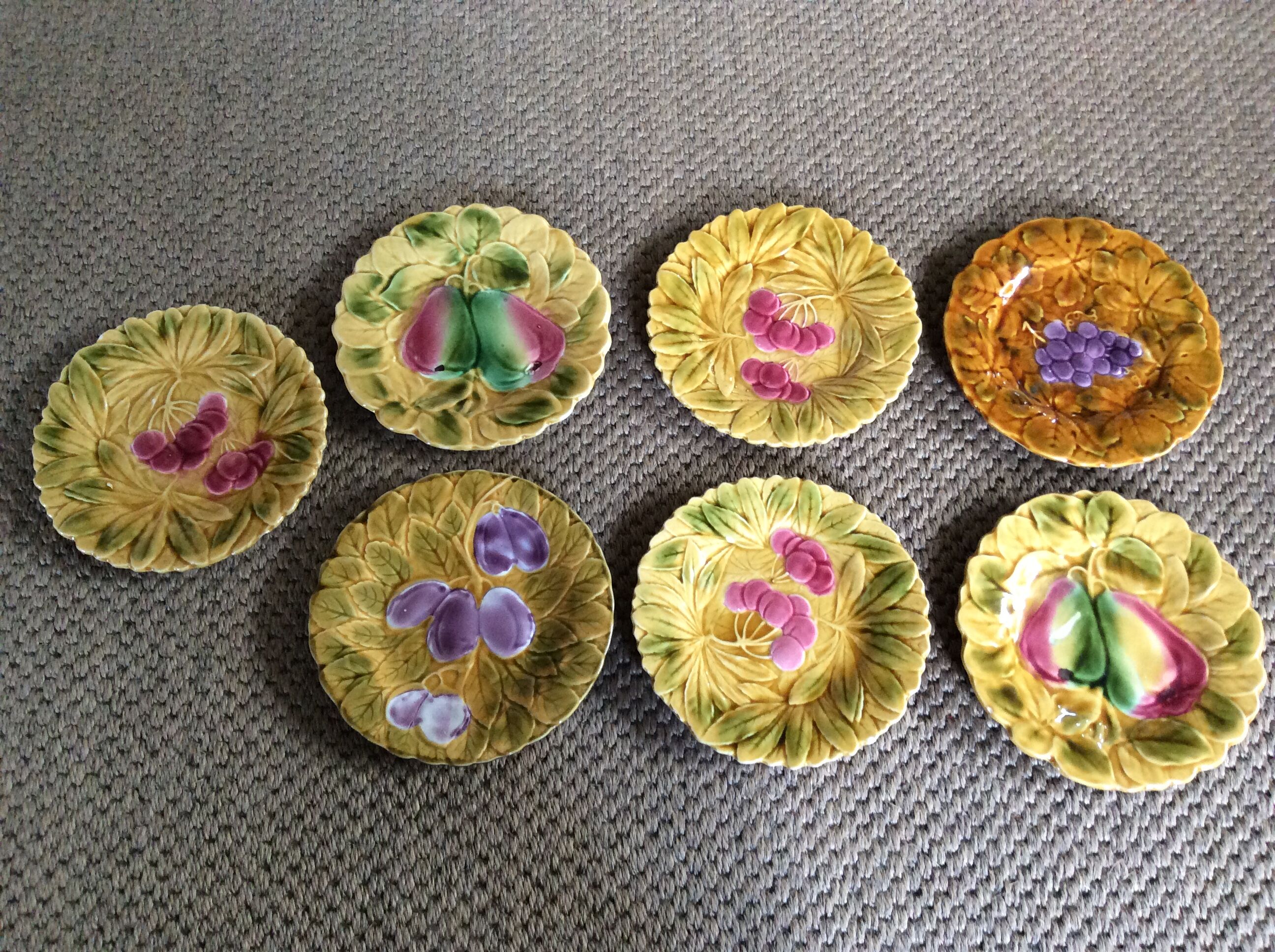 Series of 7 dessert plates