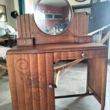 Coiffeuse des années 30