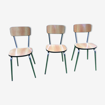 3 chaises en formica