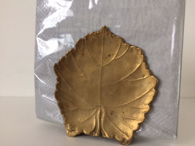 Mail holder, solid brass leaf 1970