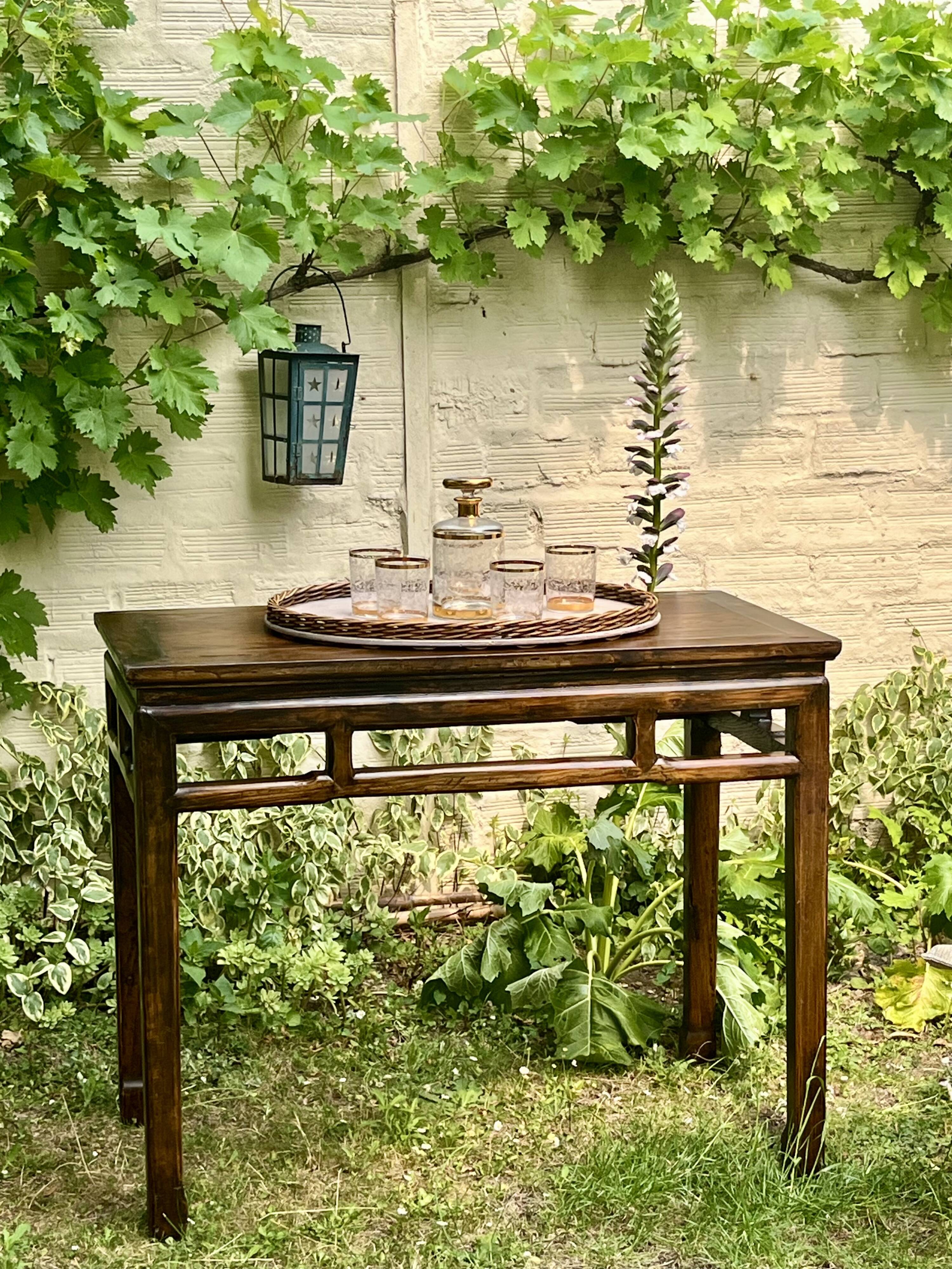 Console en bois de Huali, XXème siècle