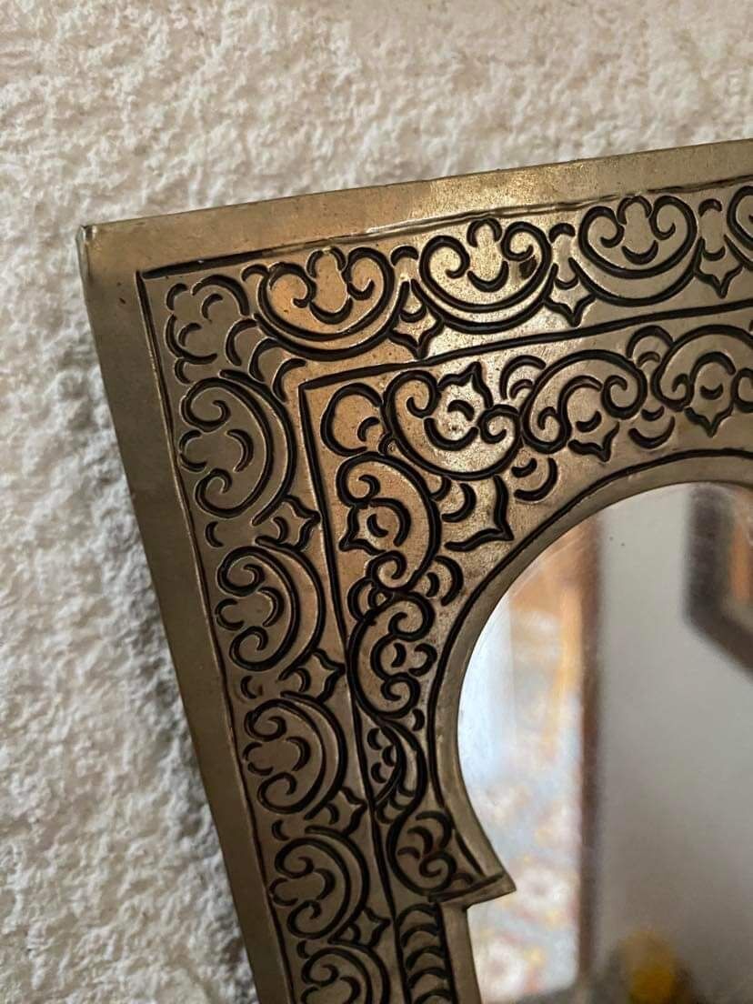 Oriental mirror silver metal