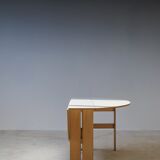 Scandinavian extendable dining table | contemporary design