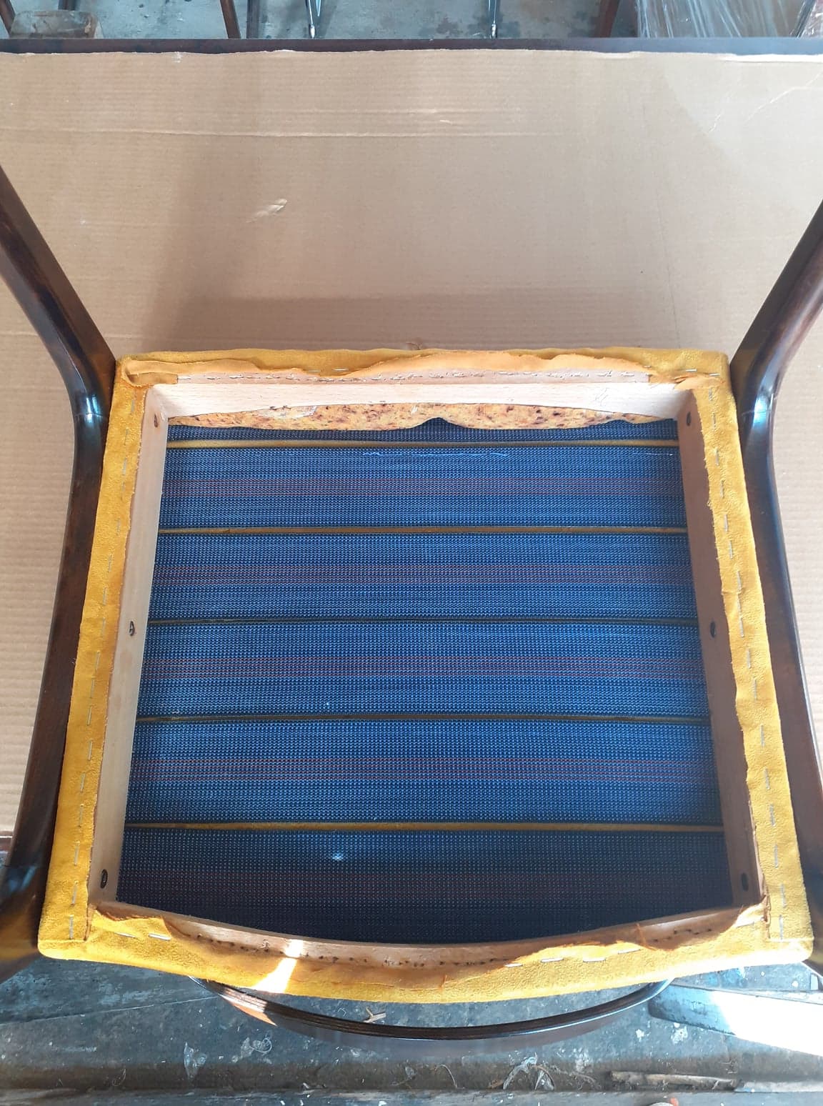 Suite de 4 chaises Baumann Traineau