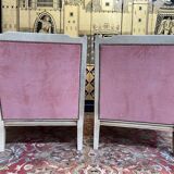 Paire de fauteuils - bergères de style Louis XVI