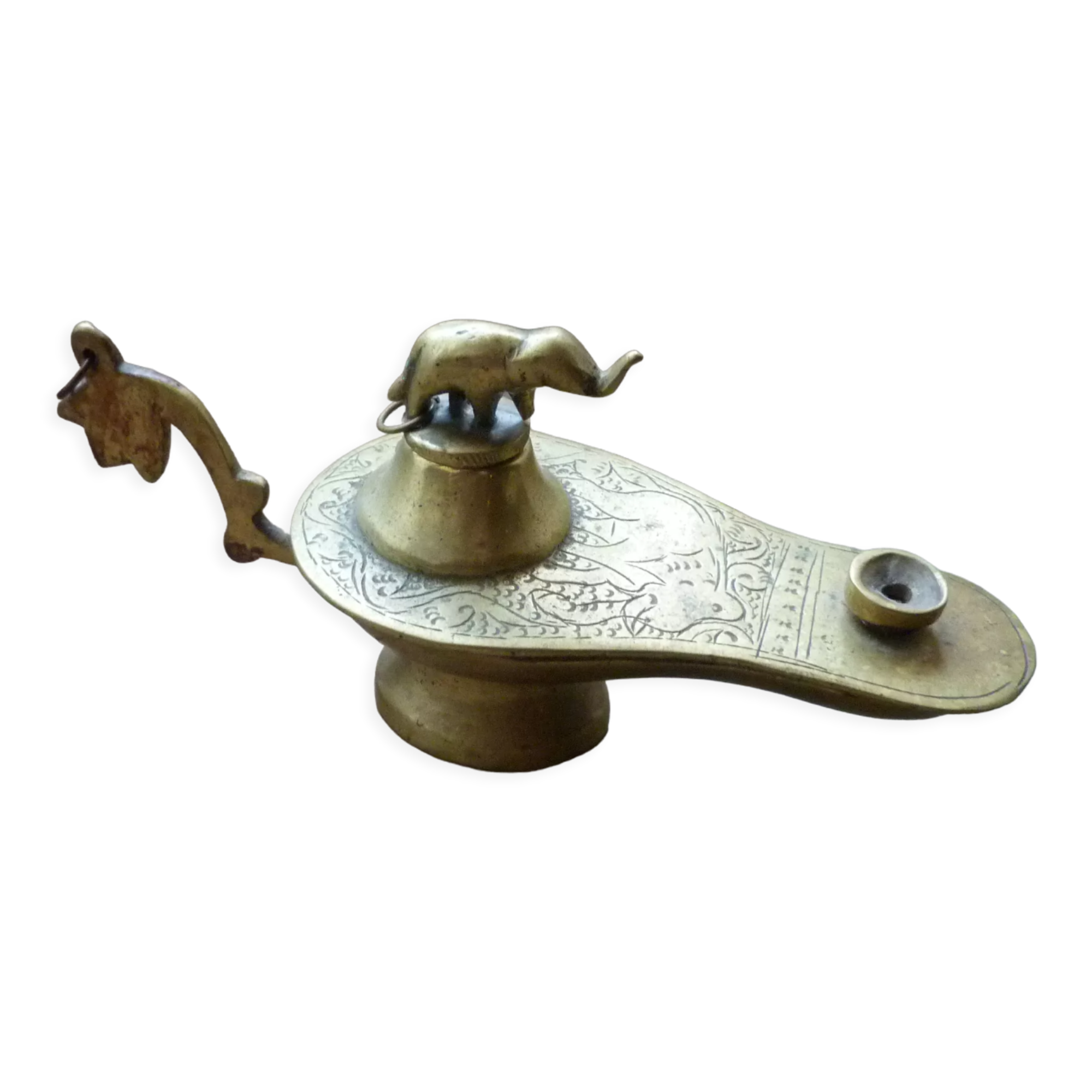 Old oil lamp style Oriental Aladdin copper