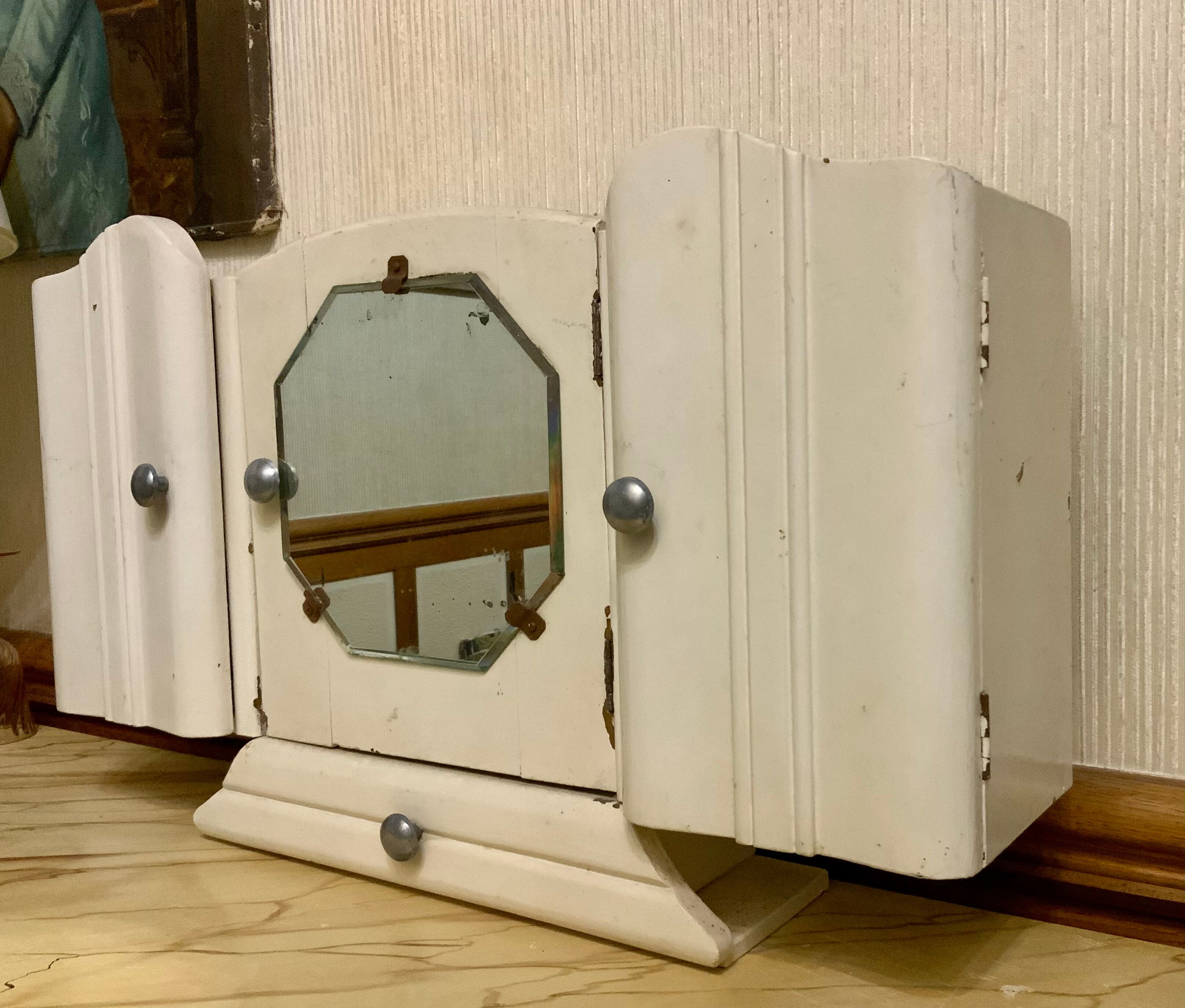 Art Deco toilet cabinet