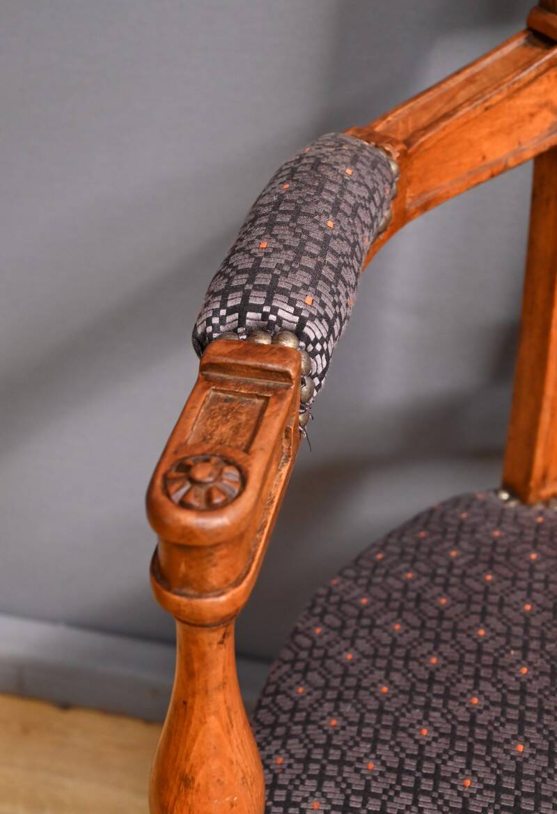 Paire de Fauteuils en Hêtre teinté – Début XXe