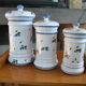 Serie de 3 pots à cotons peints à la main