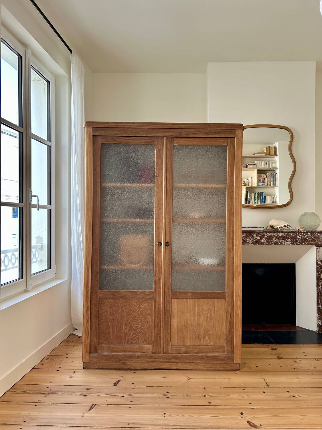 Armoire vitrée en chêne brut (rénovée)