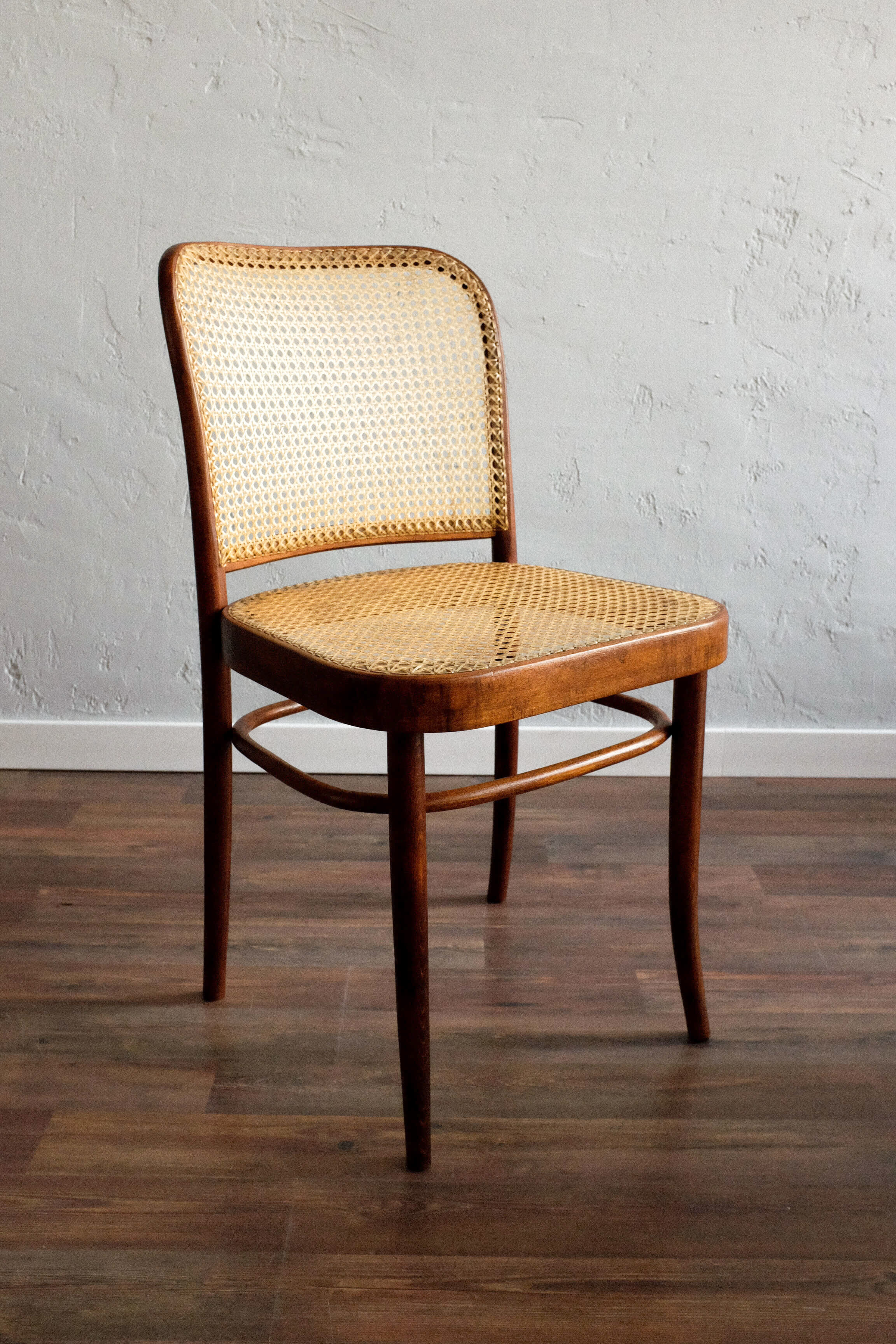 Ensemble de 2 chaises par Josef Hoffmann pour TON, modèle 811, années 1970