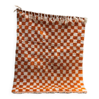 Orange checkered rug 135x190cm