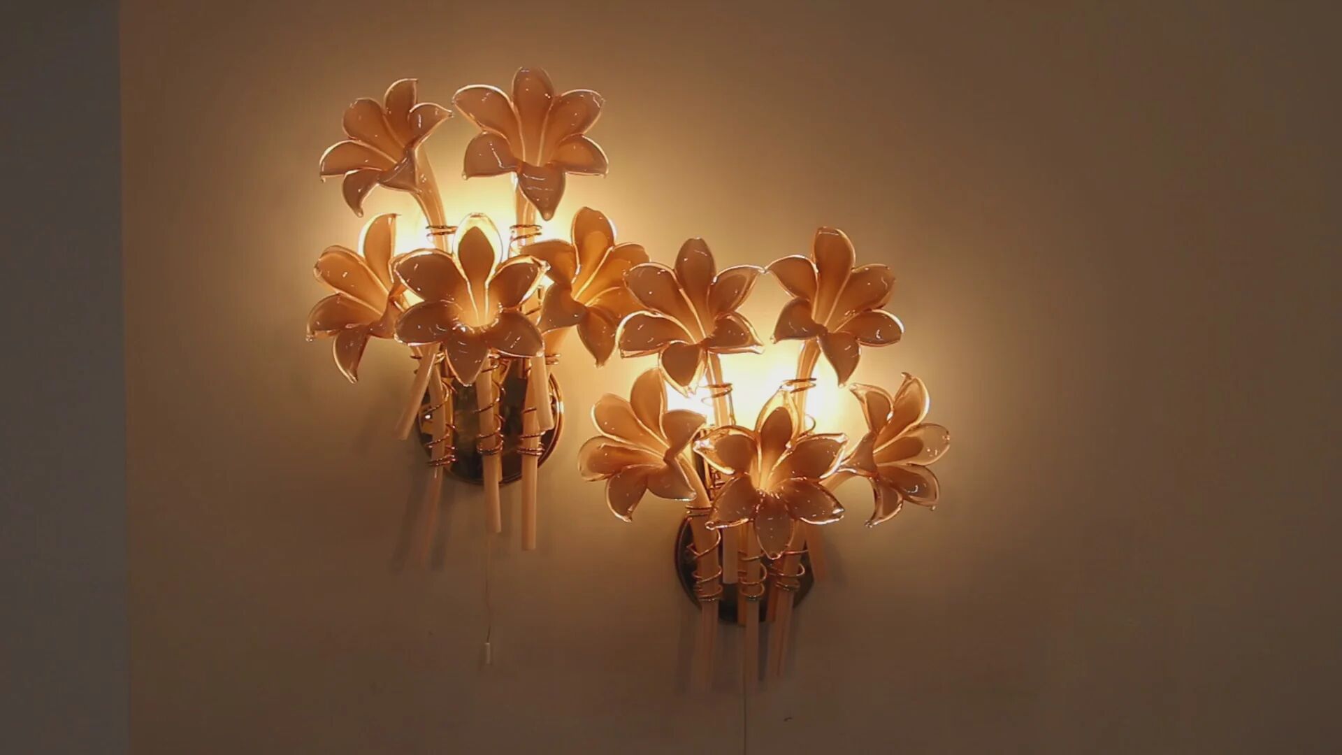 Pink lily spectacular Murano wall lamps by Franco Luce 1970