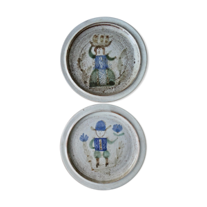 2 assiettes en céramique