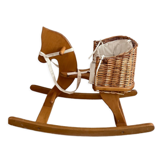Cheval à bascule en bois et osier