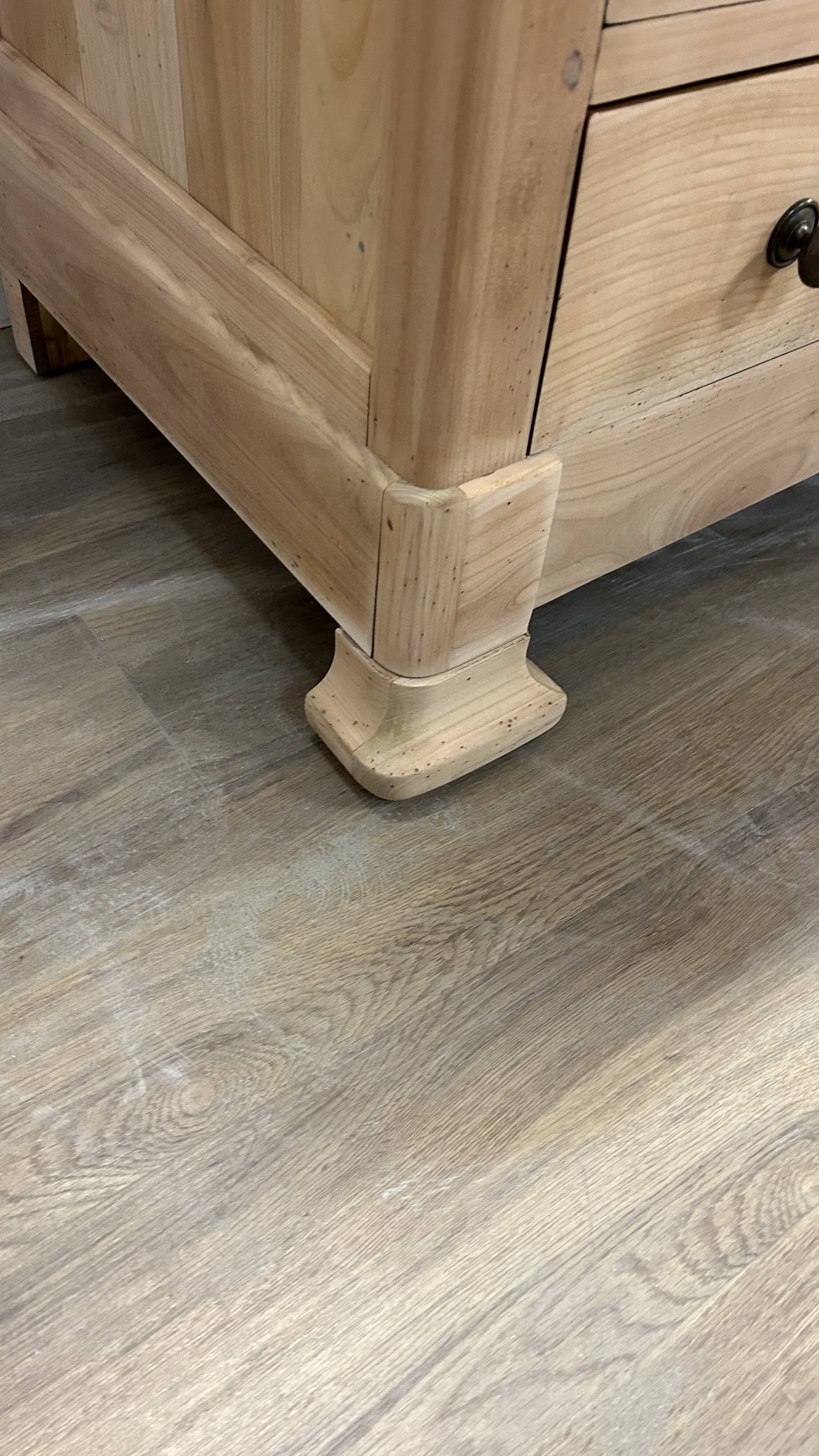 Louis Philipe 4-drawer chest of drawers, airbrushed