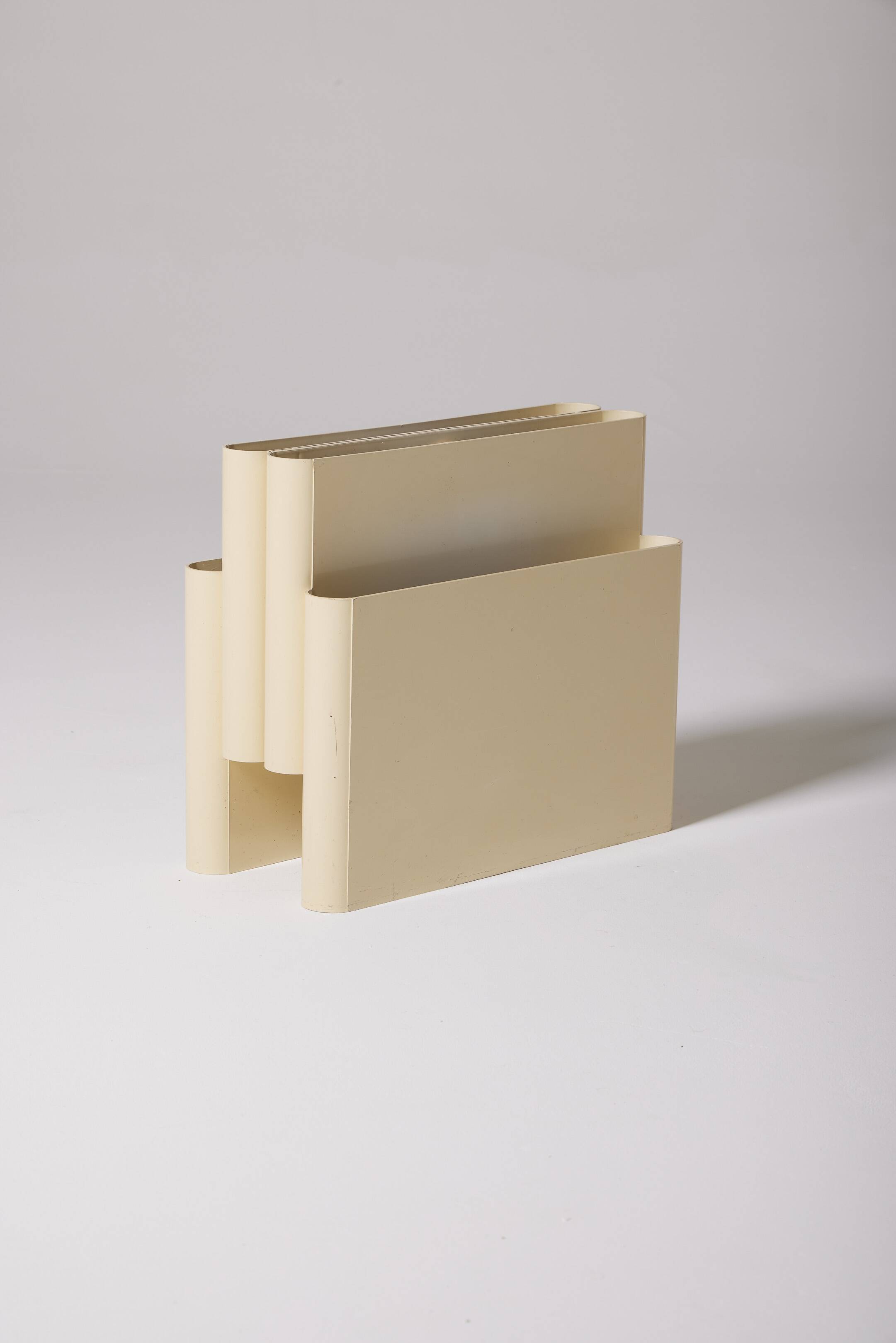 Giotto Stoppino magazine rack