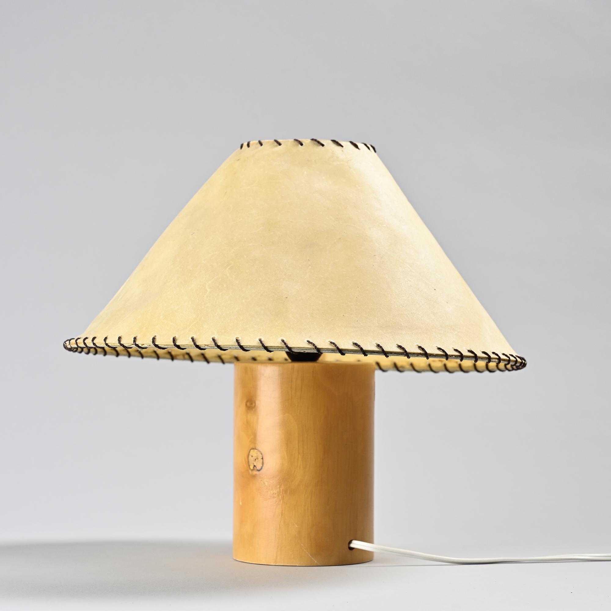 Table lamp in solid pine, French craftsmanship, 1970s.