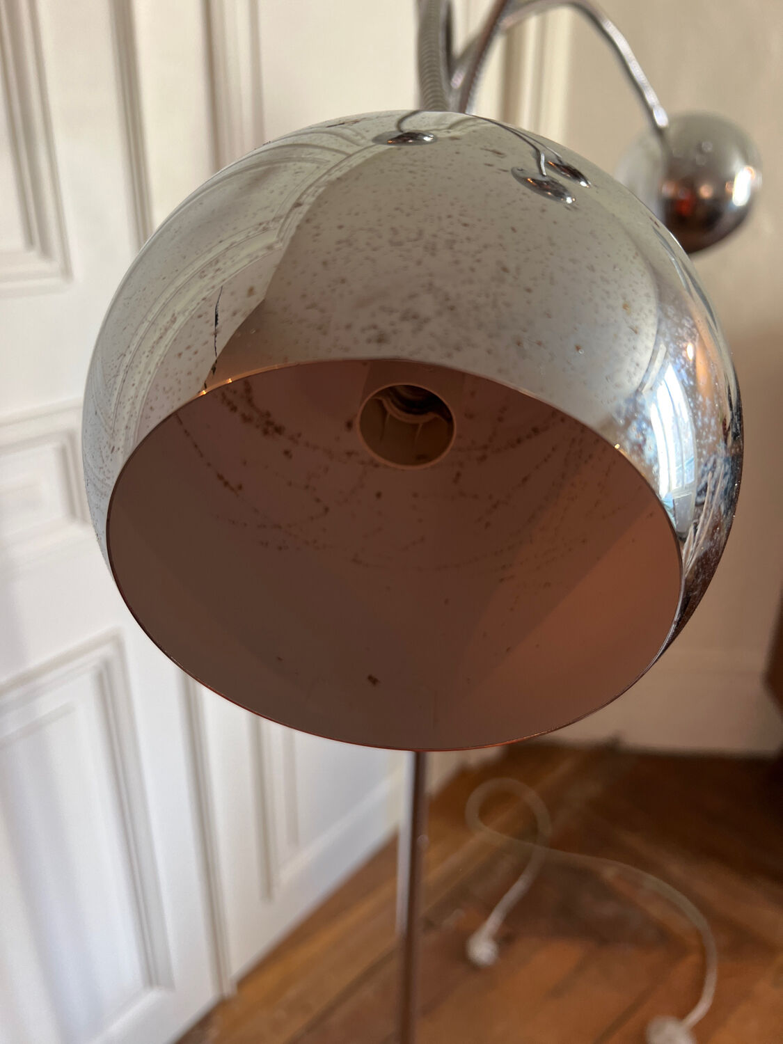 5-spoke lily of the valley floor lamp