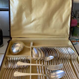 Silver metal cutlery set