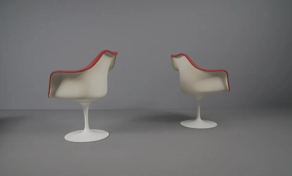 Tulip armchair by Eero Saarinen for knoll international