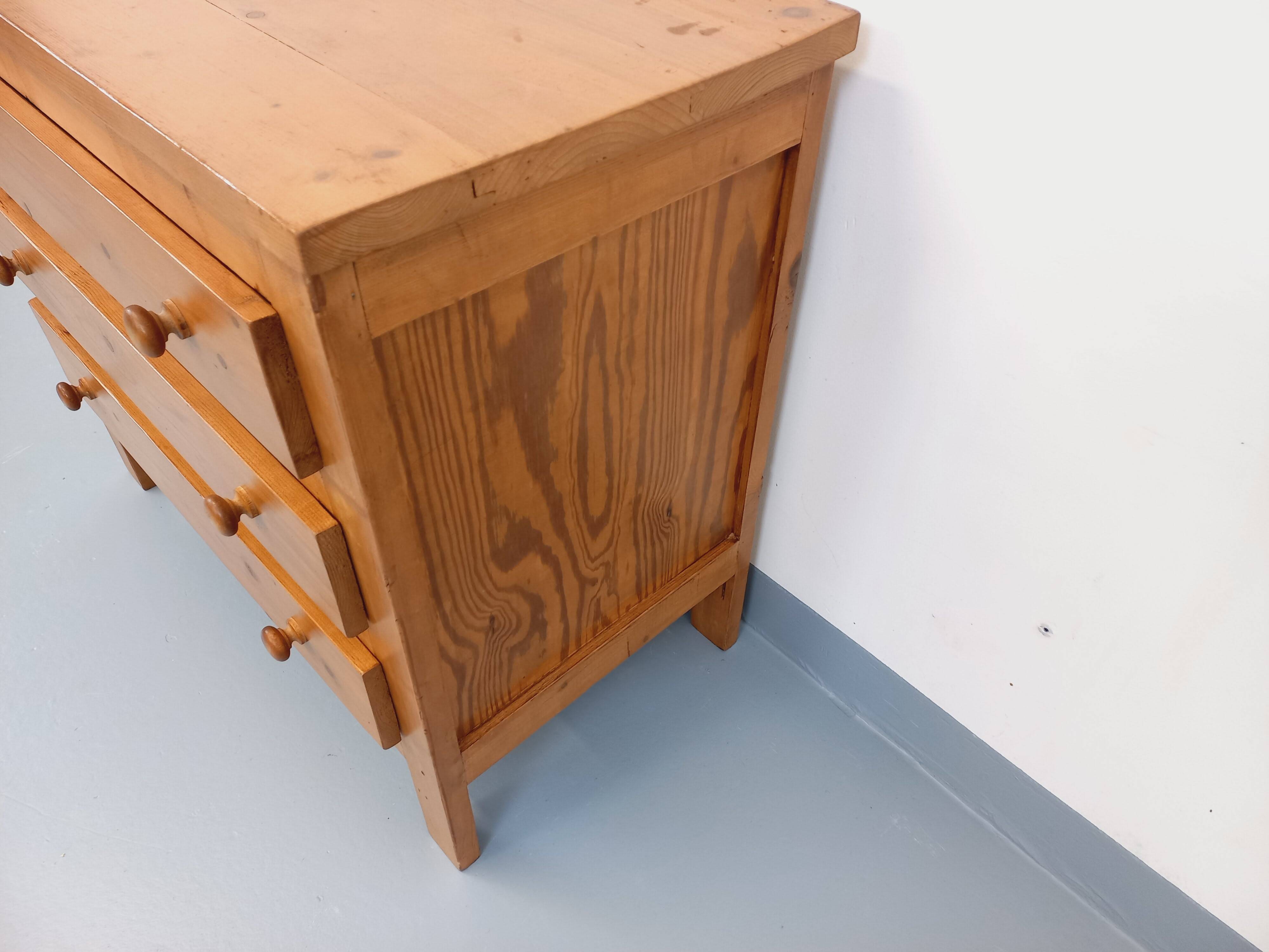 Vintage pine chest of drawers from the 70s and 80s.