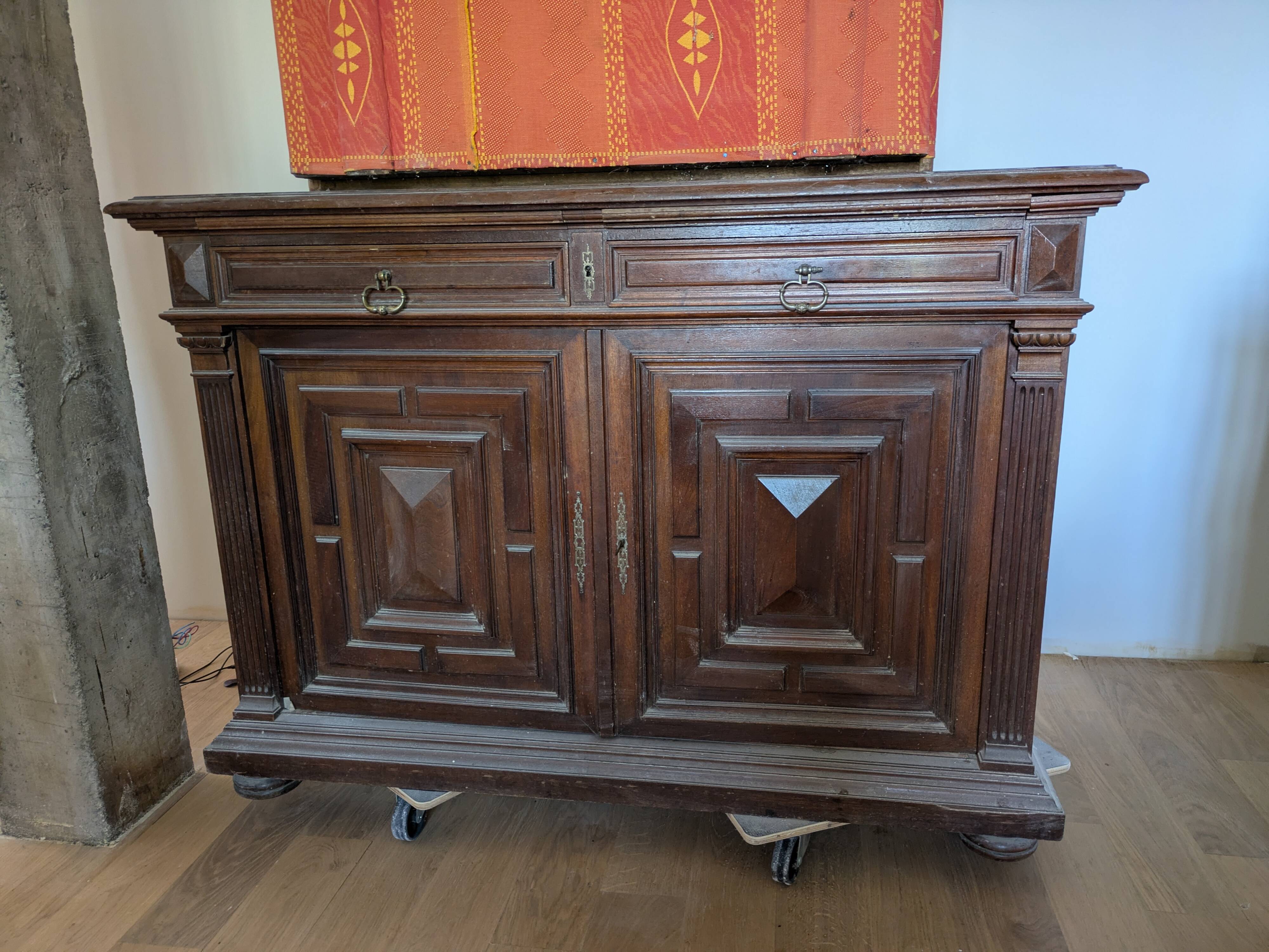 Low buffet in Louis XIII style made of solid walnut – Panels in "Pointe de Diamant"