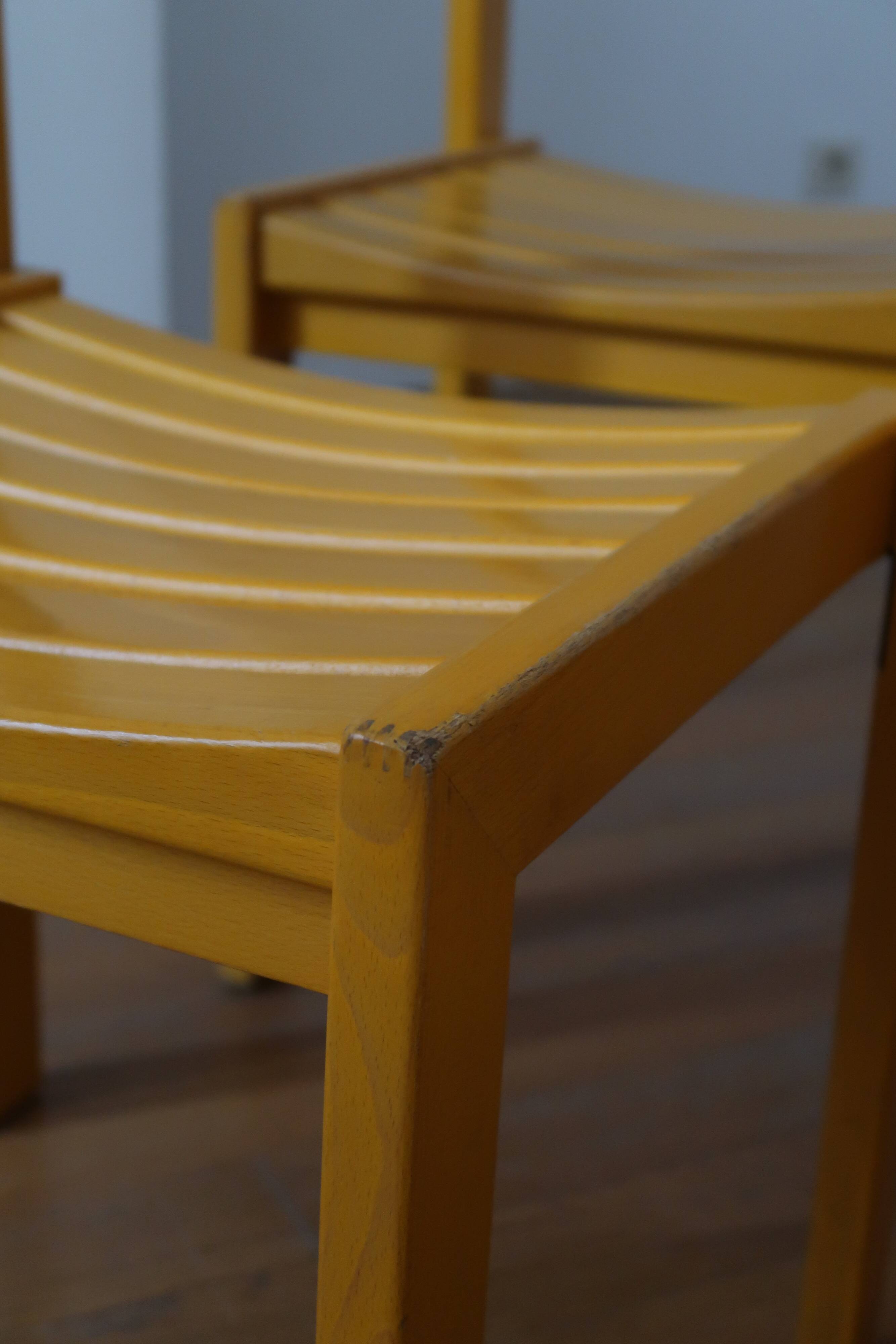 6 stackable wooden chairs
