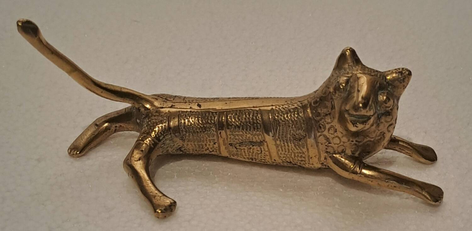 Bronze feline paperweight