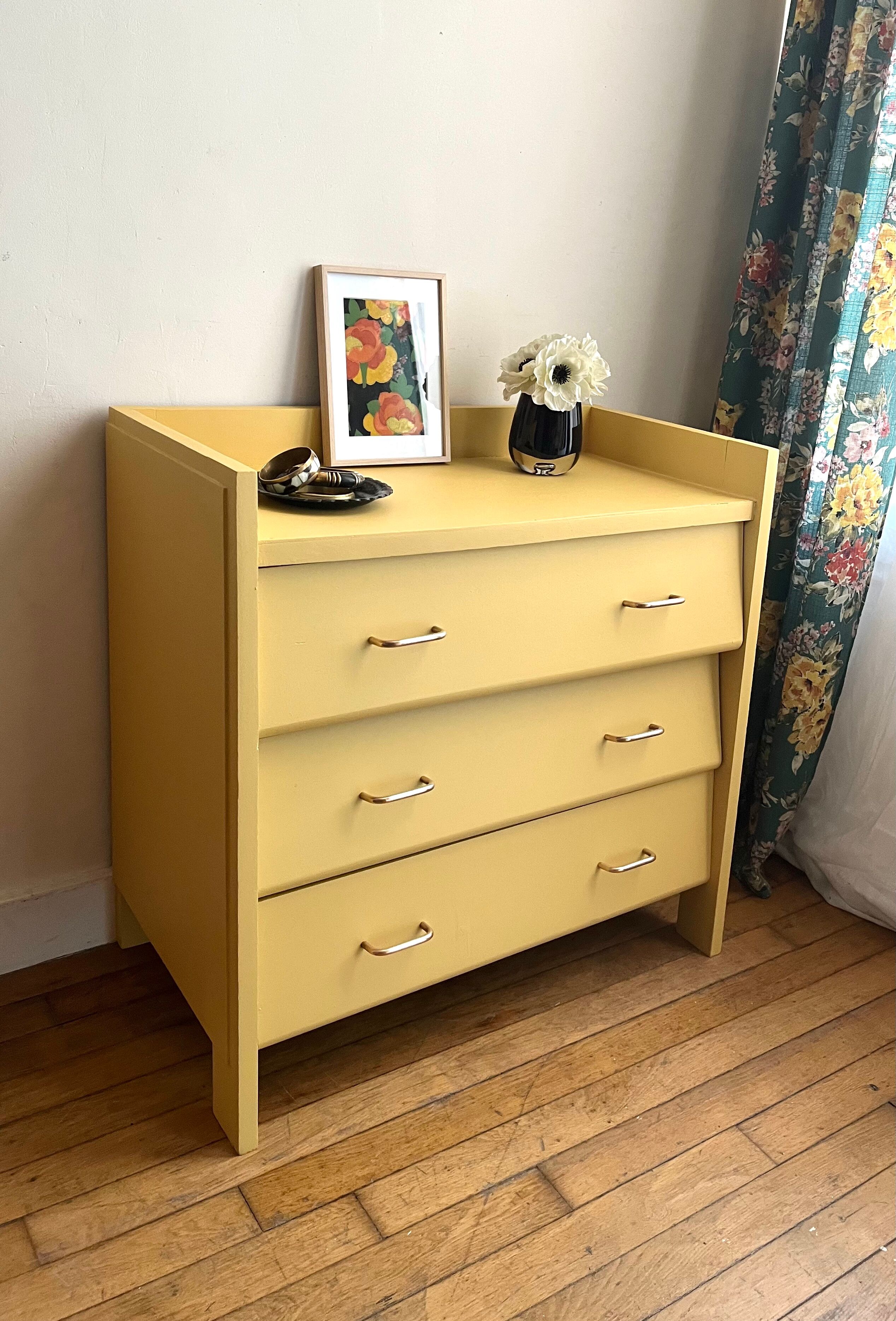 Commode vintage à tiroirs décalés