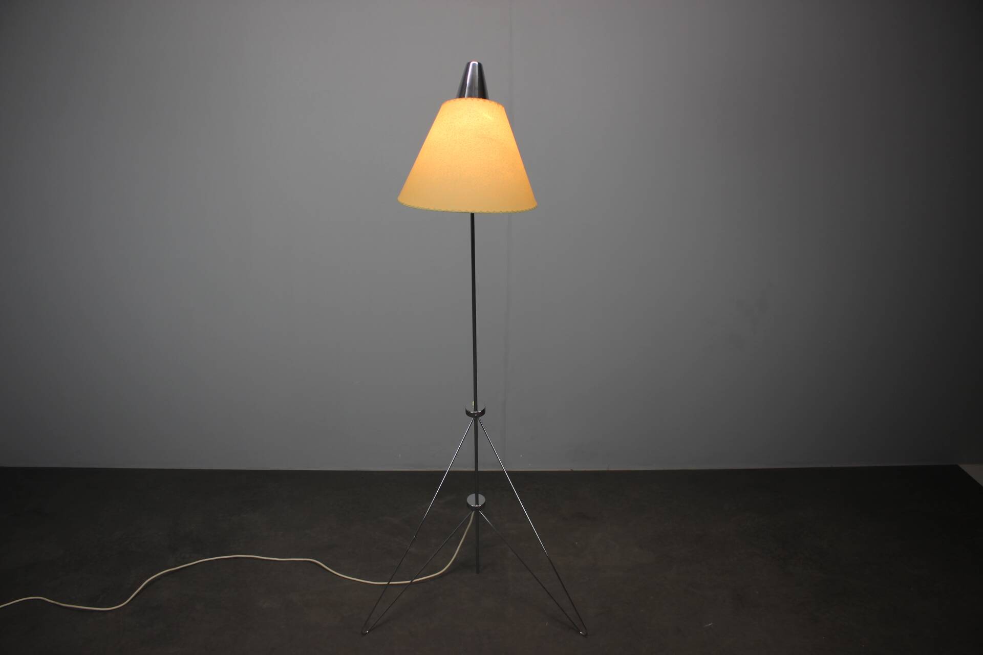 Napako giraffe floor lamp from the 1960s in chrome by Josef Hůrka with handmade parchment lampshade