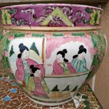 Jar in the style of Canton mid-20th
